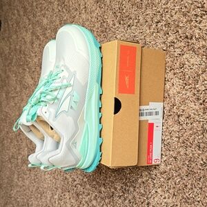 Altra Lone Peak Sneakers